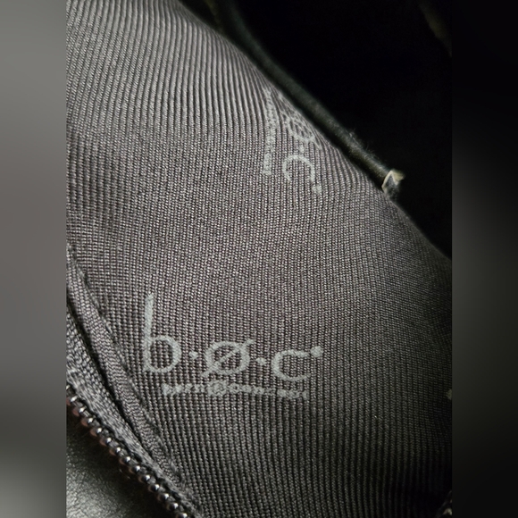 B.O.C. Floral Embossed Black Leather Crossbody Bag - Picture 5 of 9